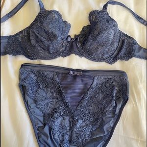 Lejaby Bra and Panty Set.